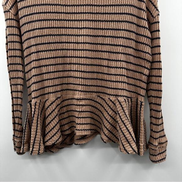 We The Free People‎ Oversized Tan & Black Striped Waffle Knit Peplum Top Size S - Picture 3 of 9
